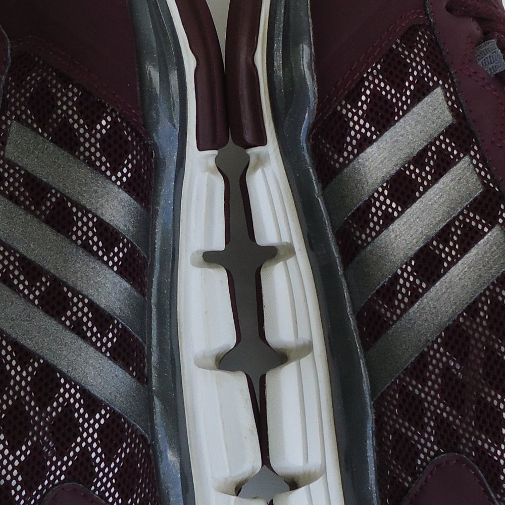 SIZE 7. Adidas Training running sneakers shoes . - Picture 15 of 15